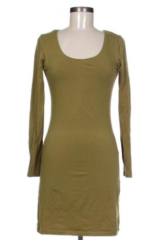 Sukienka Summum Woman, Rozmiar M, Kolor Zielony, Cena 28,99 zł