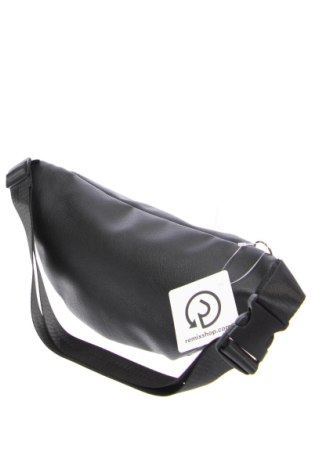 Чанта за кръст Sinsay, Цвят Черен, Цена 8,63 €