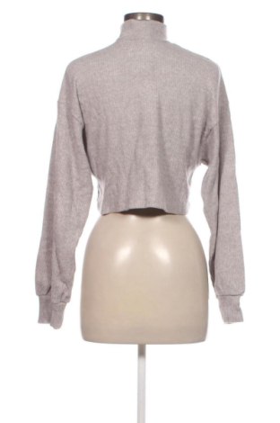Dámská halenka Bershka, Velikost M, Barva Šedá, Cena  469,00 Kč