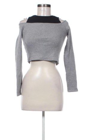 Damen Shirt Cropp, Größe XS, Farbe Grau, Preis 22,99 €