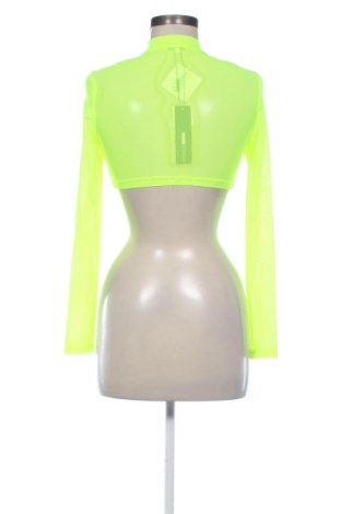 Damen Shirt Fashion nova, Größe S, Farbe Grün, Preis 20,99 €