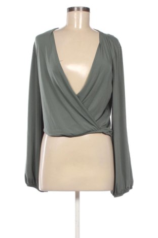 Damen Shirt Gina Tricot, Größe M, Farbe Grün, Preis 9,40 €