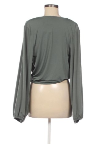 Damen Shirt Gina Tricot, Größe M, Farbe Grün, Preis 9,40 €