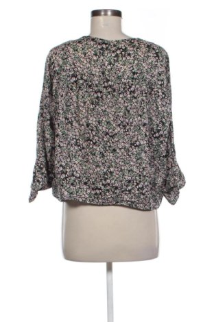Дамска блуза Lindex, Размер M, Цвят Многоцветен, Цена 10,22 €