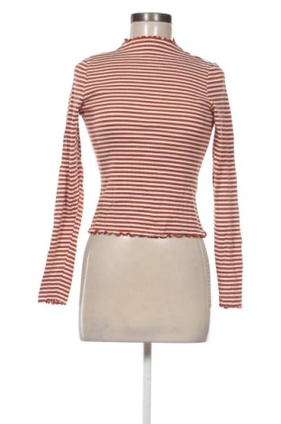 Дамска блуза Monki, Размер M, Цвят Многоцветен, Цена 7,15 €