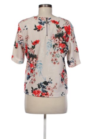 Bluză de femei ONLY, Mărime M, Culoare Bej, Preț 63,99 Lei
