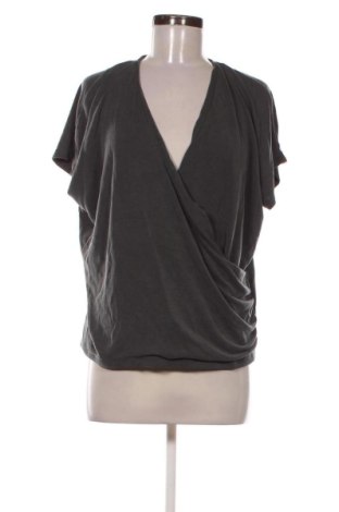 Damen Shirt Reserved, Größe XL, Farbe Grau, Preis 9,78 €