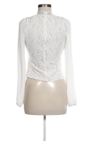 Damen Shirt Reserved, Größe S, Farbe Weiß, Preis 10,00 €