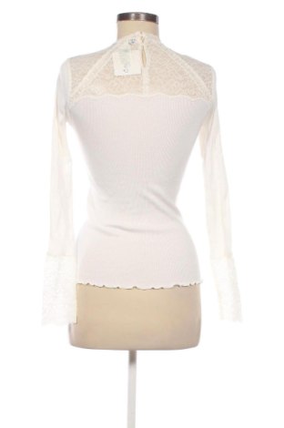Damen Shirt Rosemunde, Größe M, Farbe Weiß, Preis 25,00 €