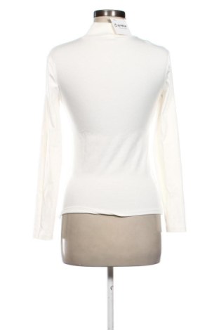 Damen Shirt Stradivarius, Größe S, Farbe Ecru, Preis 7,00 €