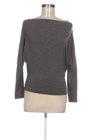 Damen Shirt Stradivarius, Größe S, Farbe Mehrfarbig, Preis 20,99 €