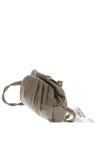 Дамска чанта F&F, Цвят Зелен, Цена 13,29 €, #136475085