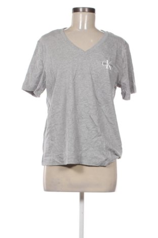 Damen T-Shirt Calvin Klein Jeans, Größe M, Farbe Grau, Preis 51,99 €