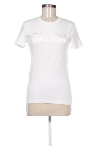 Γυναικείο t-shirt Calvin Klein Jeans, Μέγεθος M, Χρώμα Εκρού, Τιμή 38,17 €