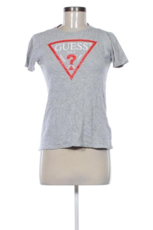 Γυναικείο t-shirt Guess, Μέγεθος M, Χρώμα Γκρί, Τιμή 20,99 €, #136511777