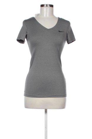 Damen T-Shirt Nike, Größe XS, Farbe Grau, Preis 17,99 €