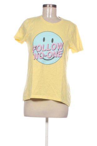 Γυναικείο t-shirt ONLY, Μέγεθος S, Χρώμα Κίτρινο, Τιμή 8,99 €