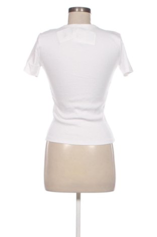 Дамска тениска ONLY, Размер S, Цвят Бял, Цена 13,29 €