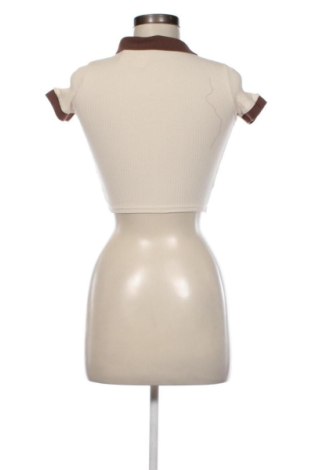 Дамска тениска Pull&Bear, Размер XS, Цвят Бежов, Цена 9,20 €