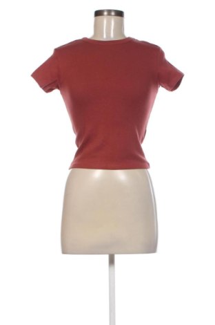 Дамска тениска Pull&Bear, Размер XS, Цвят Розов, Цена 12,27 €