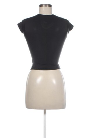 Tricou de femei Pull&Bear, Mărime XS, Culoare Negru, Preț 88,99 Lei