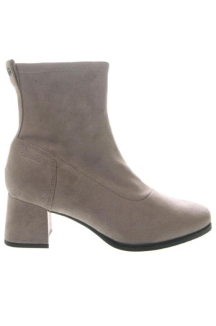 Дамски боти Tamaris, Размер 37, Цвят Бежов, Цена 60,33 €