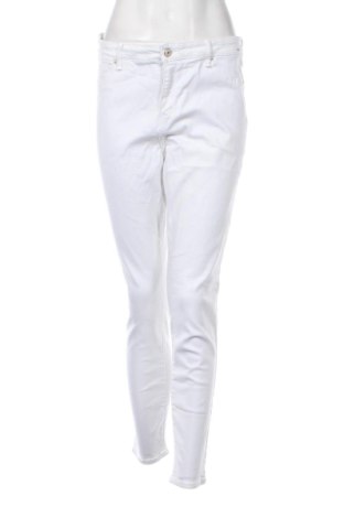 Дамски дънки Abercrombie & Fitch, Размер L, Цвят Бял, Цена 18,40 €