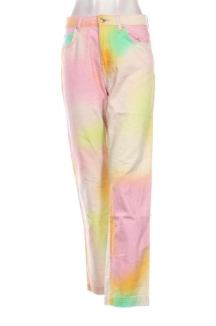 Дамски дънки Bershka, Размер L, Цвят Многоцветен, Цена 15,33 €