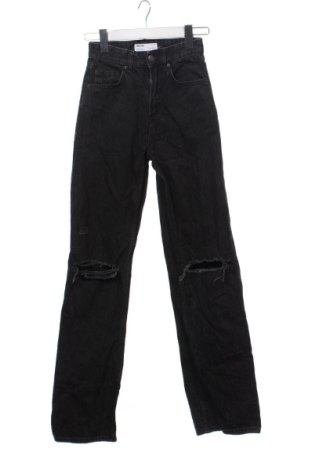 Blugi de femei Bershka, Mărime XXS, Culoare Negru, Preț 91,99 Lei