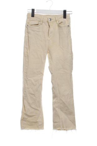 Дамски дънки Bershka, Размер XXS, Цвят Бежов, Цена 15,33 €