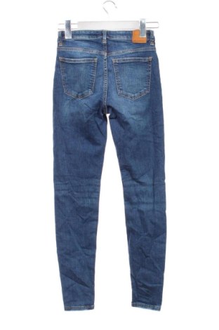 Дамски дънки Bershka, Размер XS, Цвят Син, Цена 24,03 €
