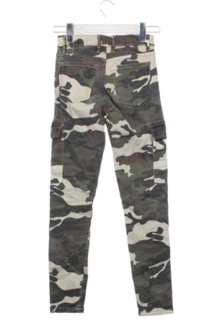 Дамски дънки Bershka, Размер XXS, Цвят Многоцветен, Цена 15,33 €