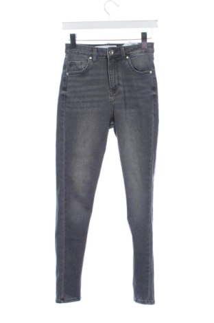 Damskie jeansy Bershka, Rozmiar S, Kolor Szary, Cena 78,99 zł, #136528626
