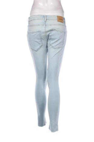 Дамски дънки Bershka, Размер M, Цвят Син, Цена 24,03 €