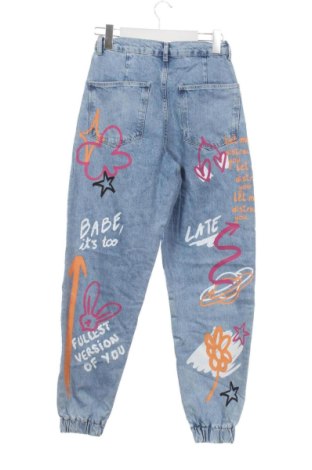 Γυναικείο Τζίν Bershka, Μέγεθος XS, Χρώμα Μπλέ, Τιμή 17,99 €