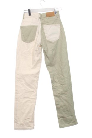 Дамски дънки Bershka, Размер XXS, Цвят Многоцветен, Цена 15,33 €