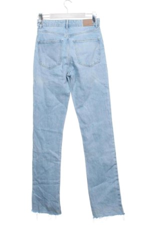 Дамски дънки Bershka, Размер XS, Цвят Син, Цена 15,33 €