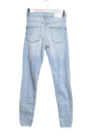 Γυναικείο Τζίν Bershka, Μέγεθος XS, Χρώμα Μπλέ, Τιμή 14,77 €