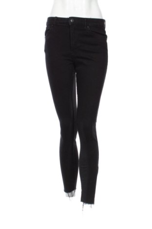 Damskie jeansy Bershka, Rozmiar S, Kolor Czarny, Cena 79,99 zł, #136570459