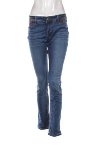 Дамски дънки Desigual, Размер M, Цвят Син, Цена 38,85 €