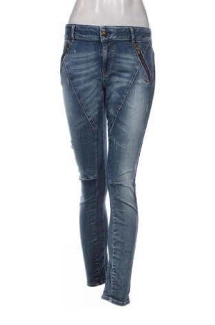 Дамски дънки Guess, Размер XL, Цвят Син, Цена 38,85 €