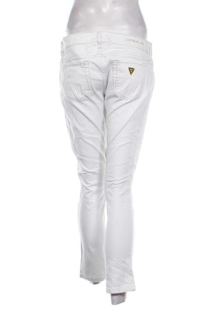 Дамски дънки Guess, Размер L, Цвят Бял, Цена 38,85 €