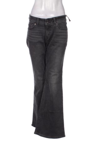 Дамски дънки Levi's, Размер L, Цвят Сив, Цена 31,18 €