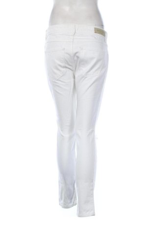 Дамски дънки Mango, Размер M, Цвят Бял, Цена 17,46 €
