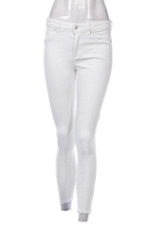 Дамски дънки ONLY, Размер M, Цвят Бял, Цена 17,89 €
