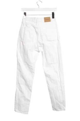 Дамски дънки Pull&Bear, Размер XS, Цвят Бял, Цена 15,33 €