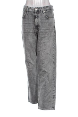 Γυναικείο Τζίν Pull&Bear, Μέγεθος XL, Χρώμα Γκρί, Τιμή 17,99 €