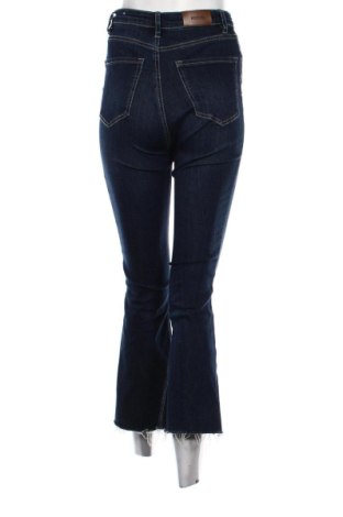Дамски дънки Stradivarius, Размер S, Цвят Син, Цена 15,33 €