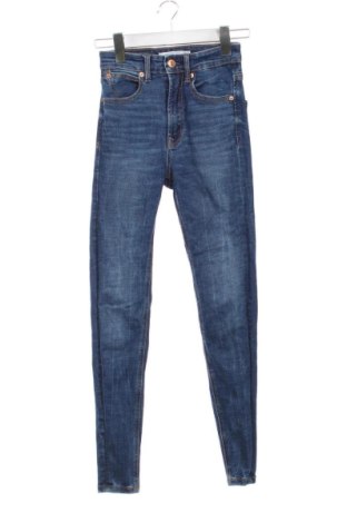 Dámske džínsy  Stradivarius, Veľkosť XXS, Farba Modrá, Cena  17,95 €