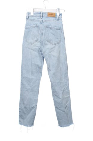 Дамски дънки Stradivarius, Размер XXS, Цвят Бял, Цена 15,33 €